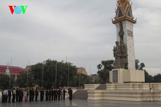 Le Vietnam célèbre la journée nationale des invalides de guerre et des morts pour la patrie - ảnh 2